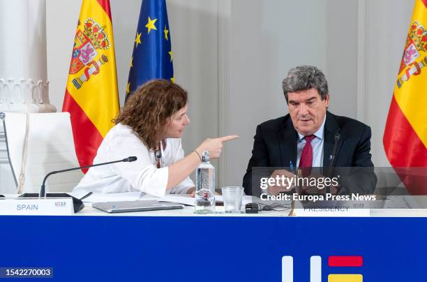 The Secretary for Social Inclusion Policies, Milagros Paniagua, and the Minister of Inclusion, Social Security and Migration, Jose Luis Escriva, talk...