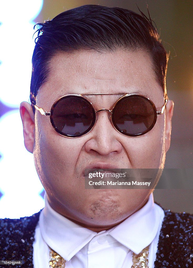 Psy Performs Live On Sunrise