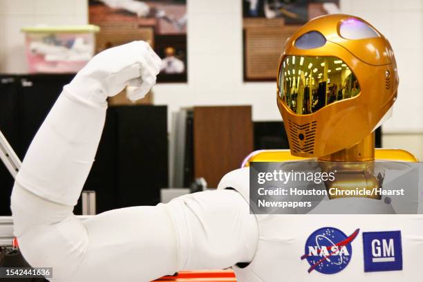 Robonaut R2 Robonaut 2 Photos and Premium High Res Pictures - Getty Images