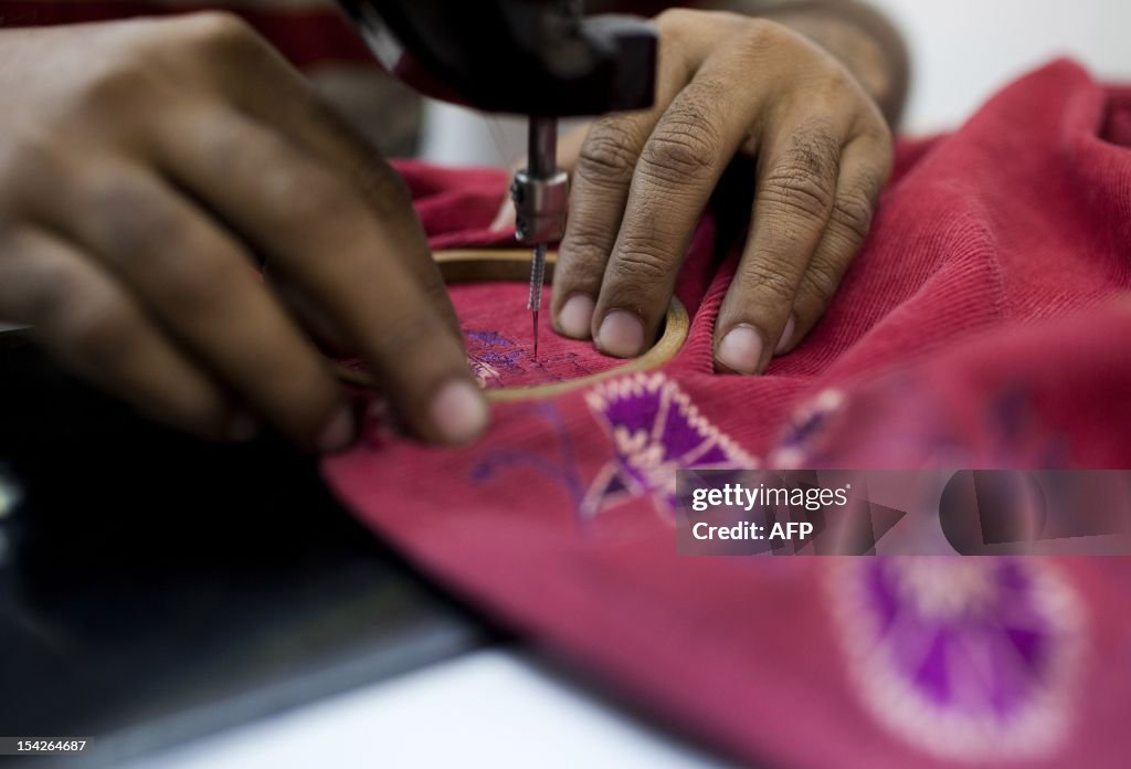 INDIA-ECONOMY-MANUFACTURING-CLOTHING