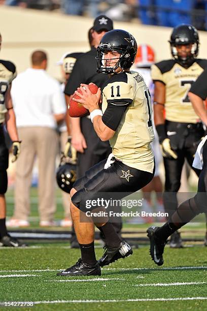 Quarterback Jordan Rodgers of the Vanderbilt Commodores plays against the Florida Gators at Vanderbilt Stadium on October 13, 2012 in Nashville,...