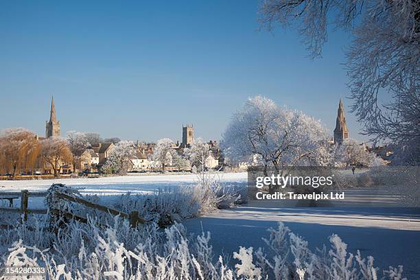 the georgian town of stamford in winter - lincolnshire fotografías e imágenes de stock