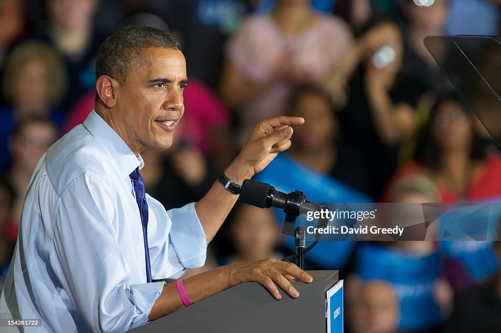 Obama Campaigns In Iowa One Day After Presidential Campaign