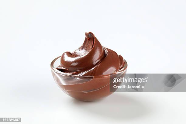 cioccolato panna - spread foto e immagini stock
