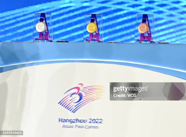 Medals for the 4th Asian Para Games "Osmanthus Grace" are unveiled at Fuyang Water Sports Center during the 100-Day Countdown to the Hangzhou Asian...