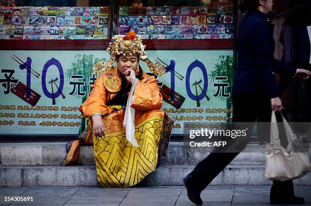 Chinese Greeter Icon 605 7 Up Ad Stock Photos, High-Res Pictures, and Images - Getty Images