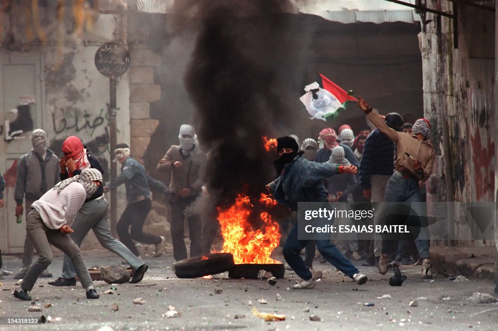 TOPSHOT-RETRO-ISRAEL-RETRO INTIFADA-PALESTINIANS