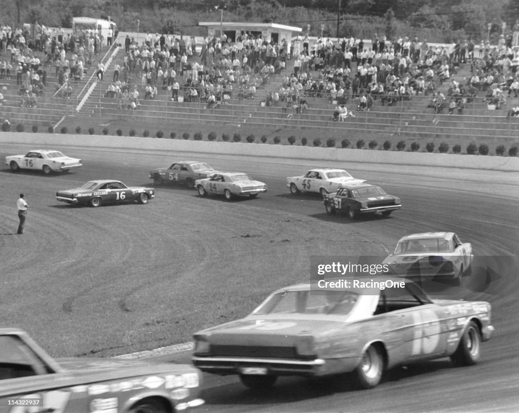 Martinsville NASCAR - 1967 OD 500 Action