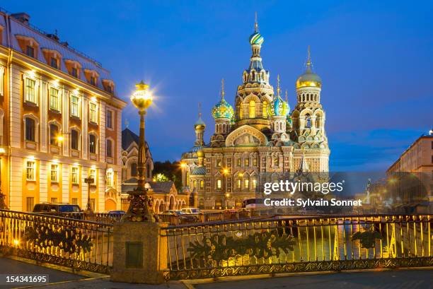 st. petersburg, church of the saviour on spilled b - saint petersburg stock pictures, royalty-free photos & images