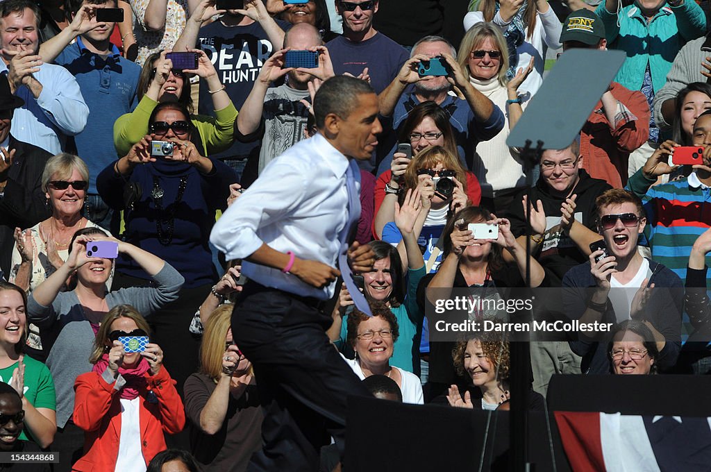 President Obama Campaigns In New Hampshire
