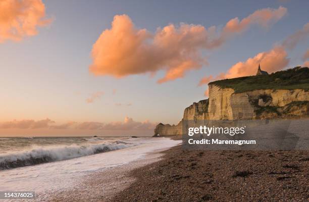 the beach and the cliff of amont - normandie stockfoto's en -beelden