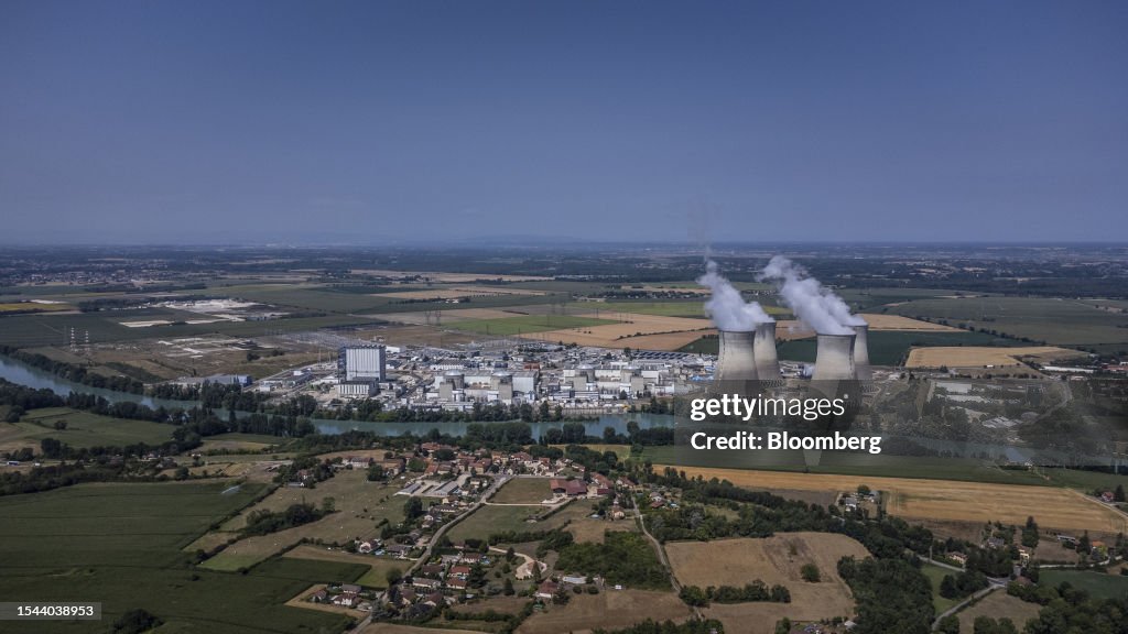 France Cuts Nuclear Output as Heat Triggers Water Restrictions
