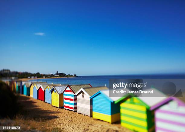 bathing boxes - brighton beach melbourne - fotografias e filmes do acervo