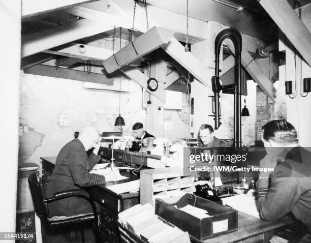 Wayar Rool 601 Cabinet War Room Stock Photos, High-Res Pictures, and Images ...
