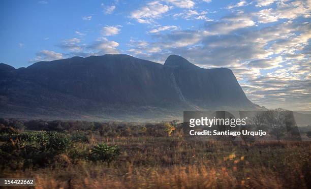 mountains alongside the railway in serra mitucué - nampula province stock pictures, royalty-free photos & images