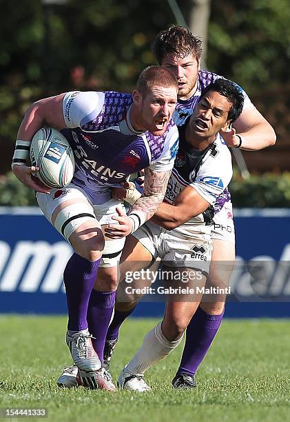 Nick Scott of London Welsh runs with the ball during the Amlin Challenge Cup match between I Cavalieri Prato and London Welsh at Stadio Enrico...