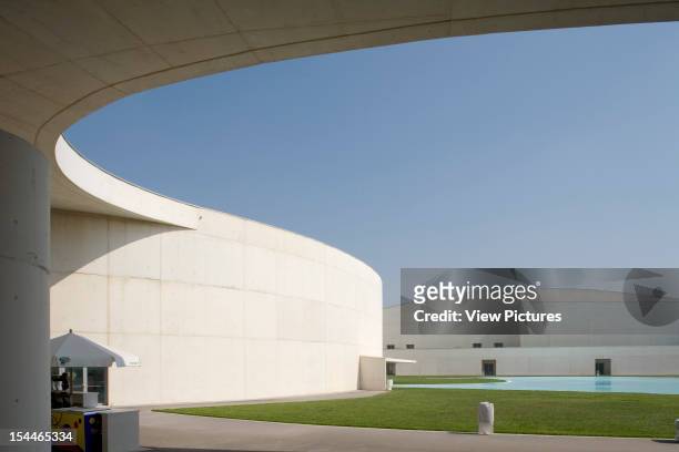 Parc Esportiu Llobregat, Barcelona, Spain, Architect Alvaro Siza, Parc Esportiu Llobregat Curve Of The Roof Looking Towards The Pool And Lawn