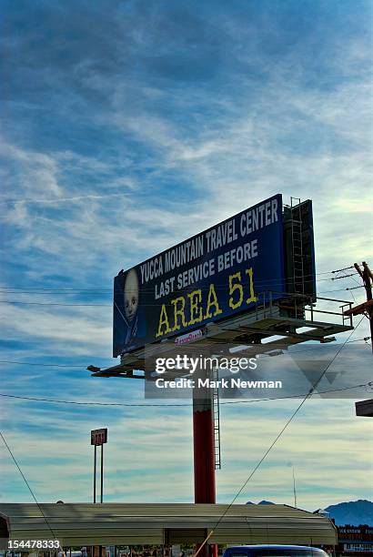 area 51 ufo road sign, nevada - area 51 stock pictures, royalty-free photos & images