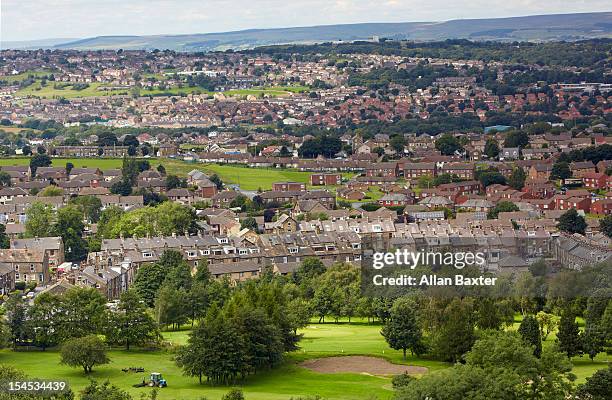 suburbs of bradford - bradford engeland stockfoto's en -beelden