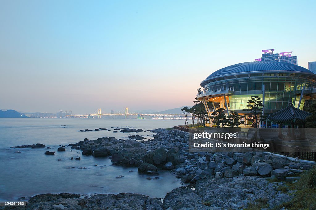 BUSAN-DONG BAK ISLAND