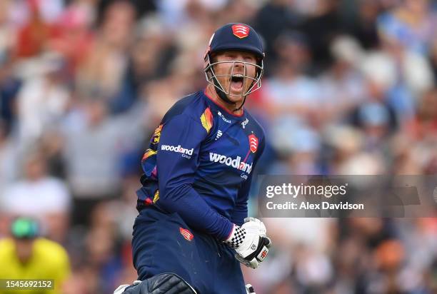 Simon Harmer of Essex celebrates hitting the winning runs during the Vitality Blast Semi-Final match between Essex Eagles and Hampshire Hawks at...