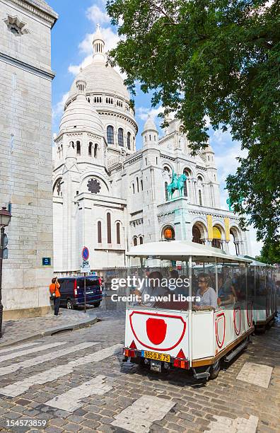 basilique du sacre coeur, montmartre, paris - basiliek sacre coeur stockfoto's en -beelden