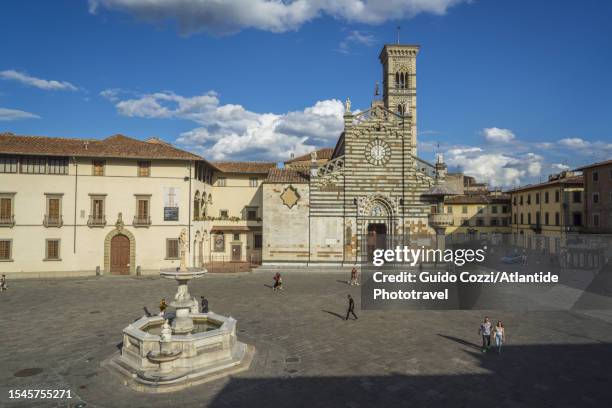 tuscany, prato, the cathedral of santo stefano - prato stock-fotos und bilder