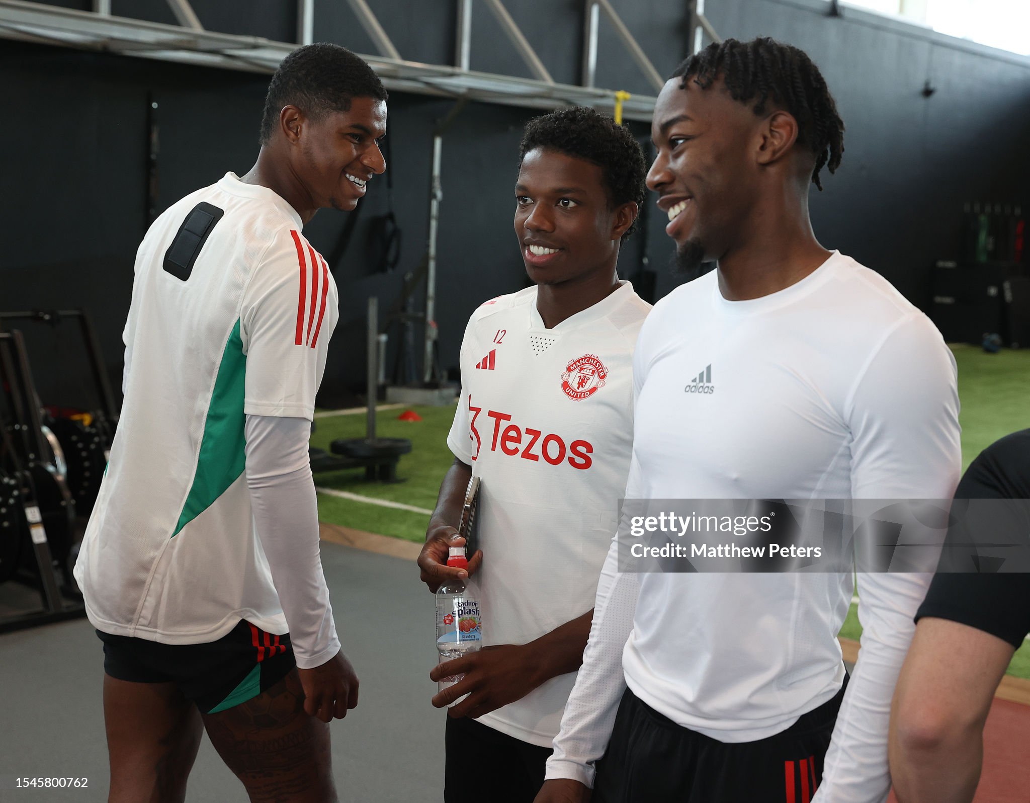 Ten Hag without Zirkzee and Malacia at training camp