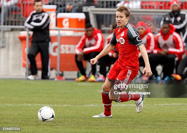 Terry Dunfield of Toronto FC carries the ball against the Montreal Impact during MLS action at BMO Field October 20, 2012 in Toronto, Ontario, Canada.