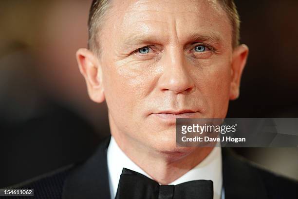 Daniel Craig attends the Royal world premiere of 'Skyfall' at The Royal Albert Hall on October 23, 2012 in London, England.