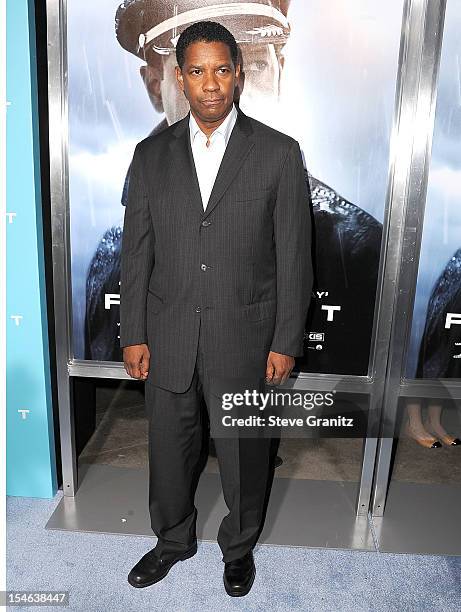 Denzel Washington arrives at the "Flight" - Los Angeles Premiere at ArcLight Cinemas on October 23, 2012 in Hollywood, California.