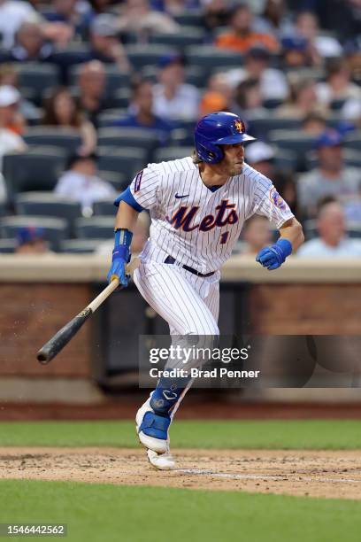 Jeff McNeil of the New York Mets in action against the San Francisco Giants at Citi Field on July 2, 2023 in New York City.