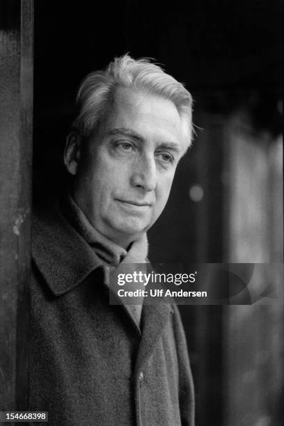 French writer and essayist Roland Barthes poses during a portrait session held on January 20, 1979 in Paris, France.