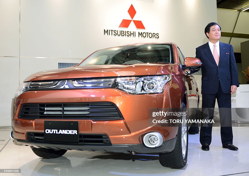 JAPAN-AUTO-COMPANY-MITSUBISHI-OUTLANDER