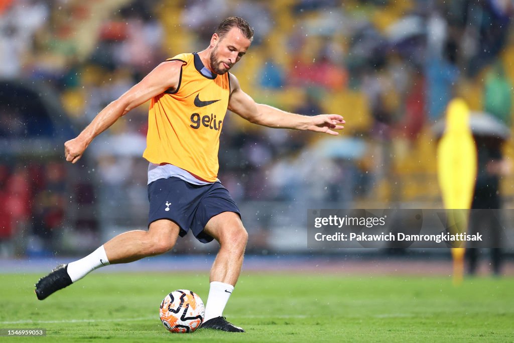 Tottenham Hotspur Press Conference & Training
