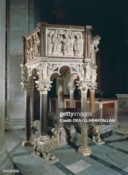 Pulpit of the Baptistery of St John, 1255-1260, by Nicola Pisano , Baptistery of St John, Cathedral Square or Square of Miracles , Pisa, Tuscany....