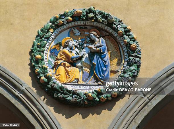 Tondo with the Annunciation, ca 1525, by Giovanni della Robbia , glazed terracotta, Ceppo Hospital, Pistoia, Tuscany. Italy, 16th century.