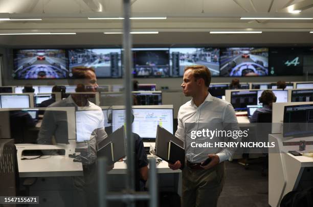 Ops Room Setting 95 Ops Room Stock Photos, High-Res Pictures, and Images - Getty Images