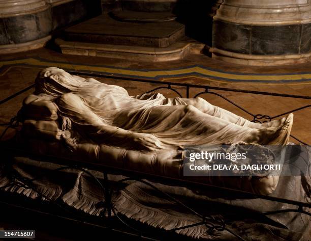 Veiled Christ marble sculpture by Giuseppe Sanmartino , nave of Sansevero Chapel, Naples, Campania. Italy, 18th century.