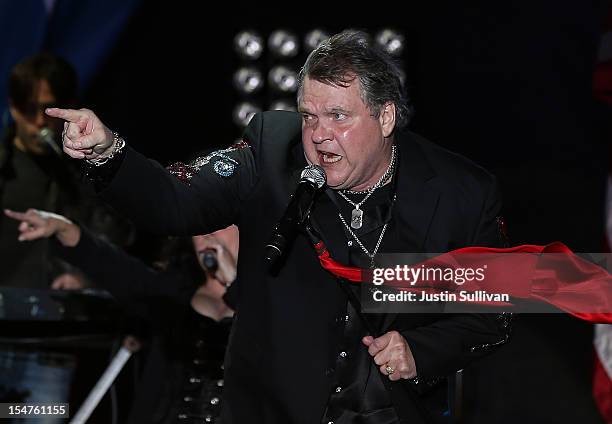 Musician Meat Loaf performs during a campaign rally for Republican presidential candidate, former Massachusetts Gov. Mitt Romney at Defiance High...