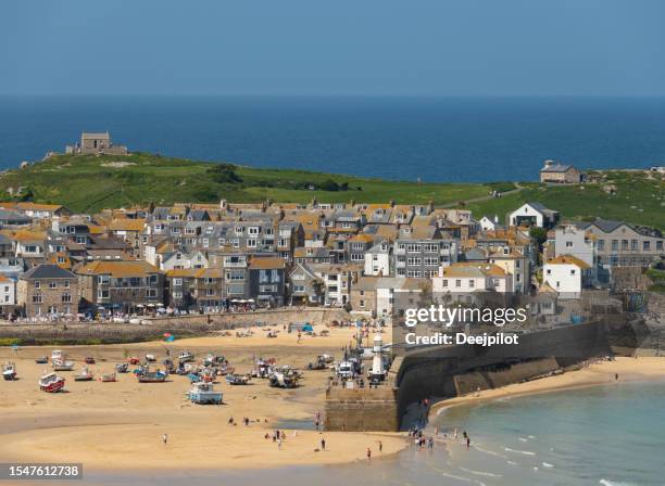 st ives fishing village and harbour, cornwall, southwest england - st ives cornwall stock pictures, royalty-free photos & images