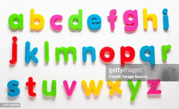 alphabet fridge magnets - o alfabeto foto e immagini stock