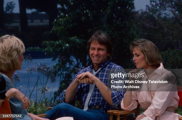 Los Angeles, CA John Ritter, Mary Cadorette being interviewed on the ABC tv special 'P.I.P.'s'.