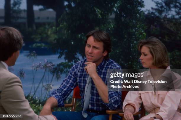 Los Angeles, CA John Ritter, Mary Cadorette being interviewed on the ABC tv special 'P.I.P.'s'.