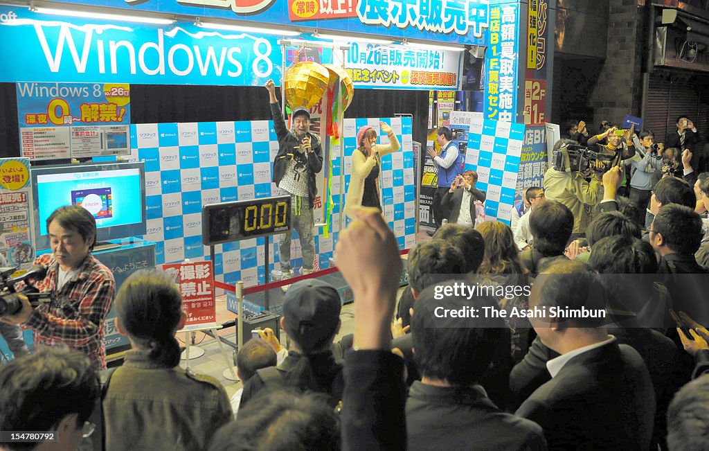 Windows 8 Goes On Sale In Japan