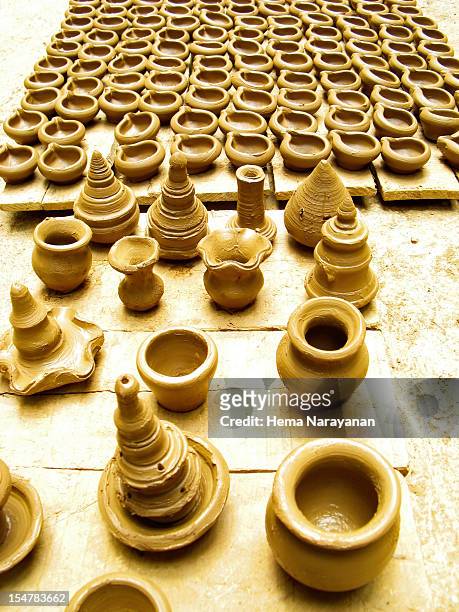 designs in clay - hema narayanan stock pictures, royalty-free photos & images