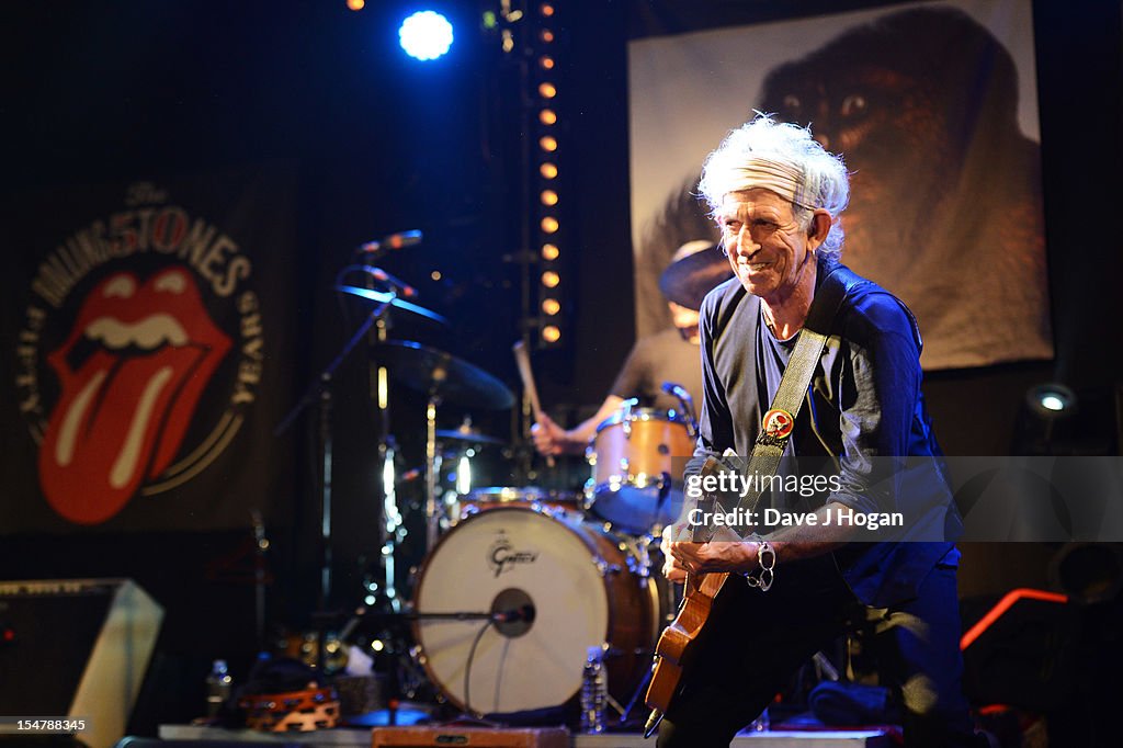 The Rolling Stones Perform In Paris At A Secret Club Gig