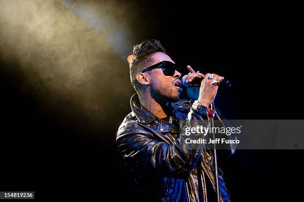 Miguel performs at the Power 99 Powerhouse concert at the Wells Fargo Center on October 26, 2012 in Philadelphia, Pennsylvania.