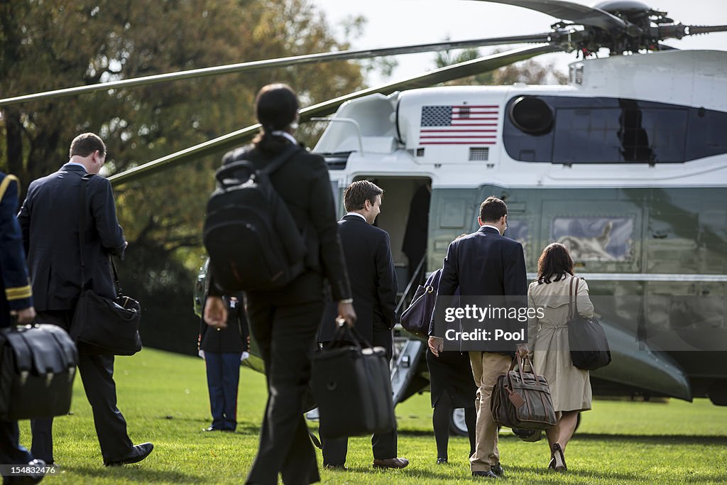 Obama Departs White House En Route To New Hampshire