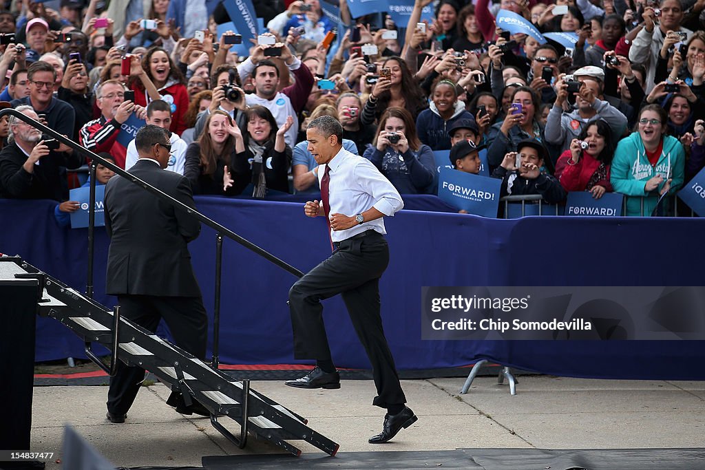 Obama Campaigns In Nashua, New Hampshire